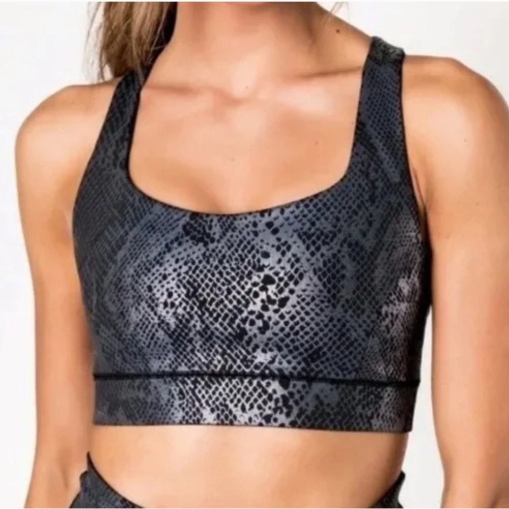 IVL Collective Hydralux Snakeskin Sports Bra Size 10